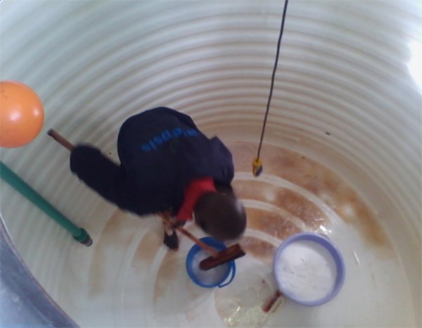 Dịch vụ thau rửa bể nước - Thông Tắc Hút Bể Phốt Bảo Minh - Công Ty TNHH Dịch Vụ Vệ Sinh Môi Trường Bảo Minh